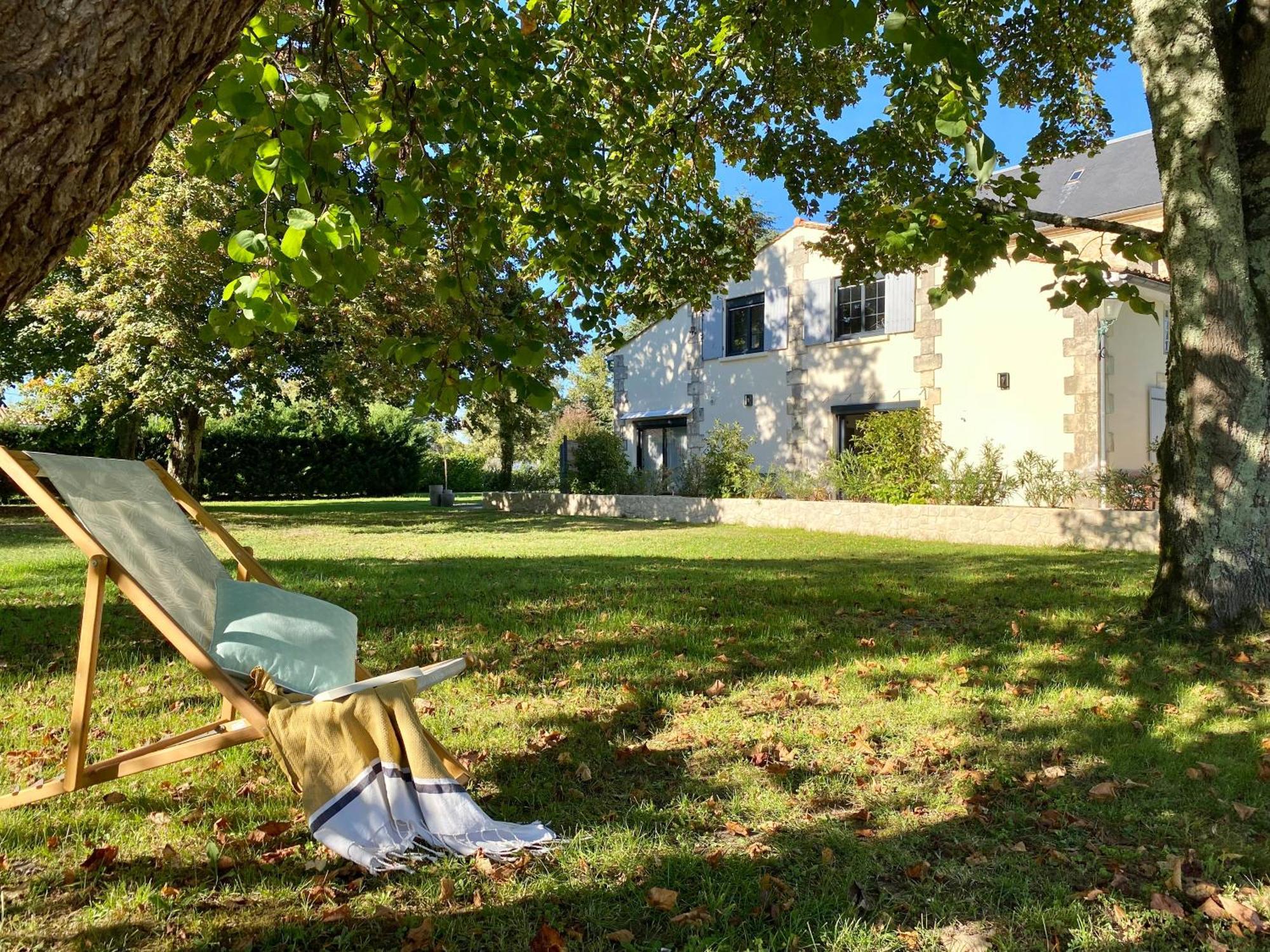 La Maison Du Champ De Beaumont Galgon Exterior foto